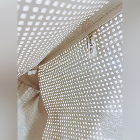 Neiman Marcus white perforated handbag - Picture 3 of 4